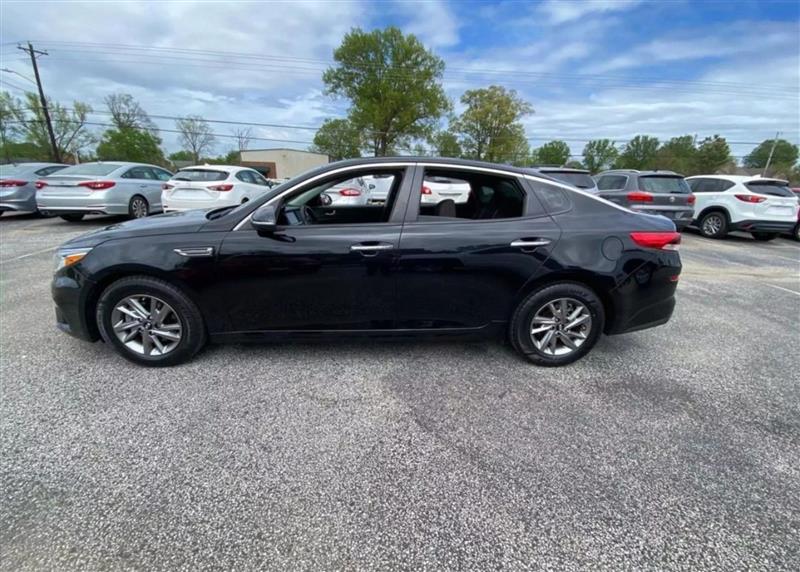 2019 Kia Optima LX photo 2