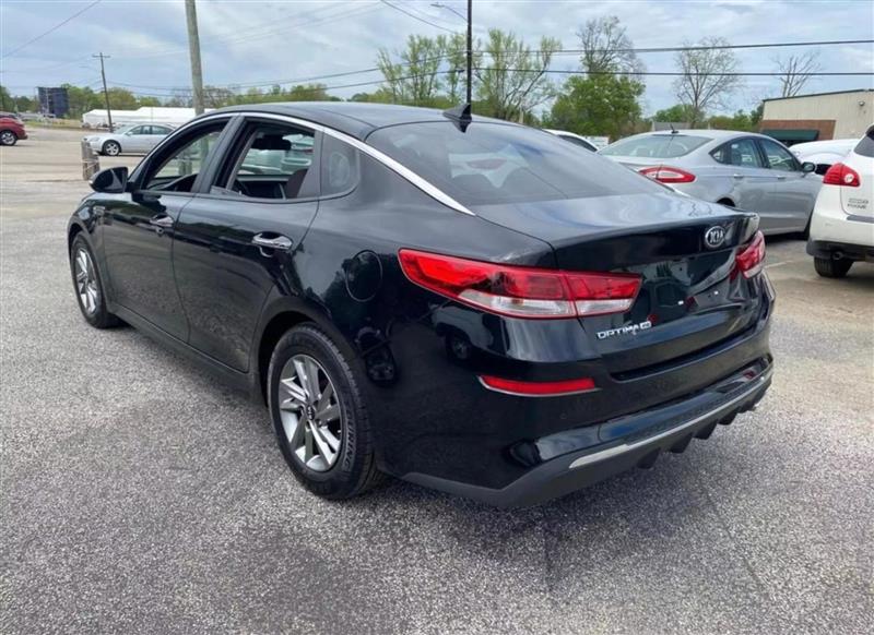 2019 Kia Optima LX photo 3