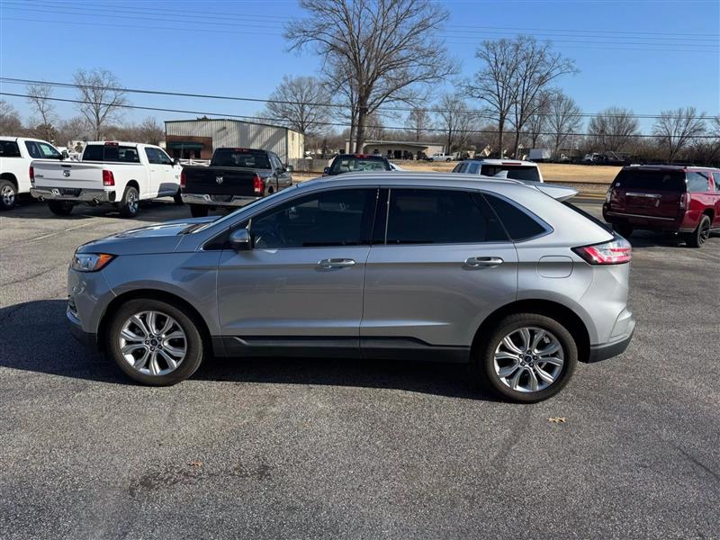 2020 Ford Edge Titanium Sport photo 2