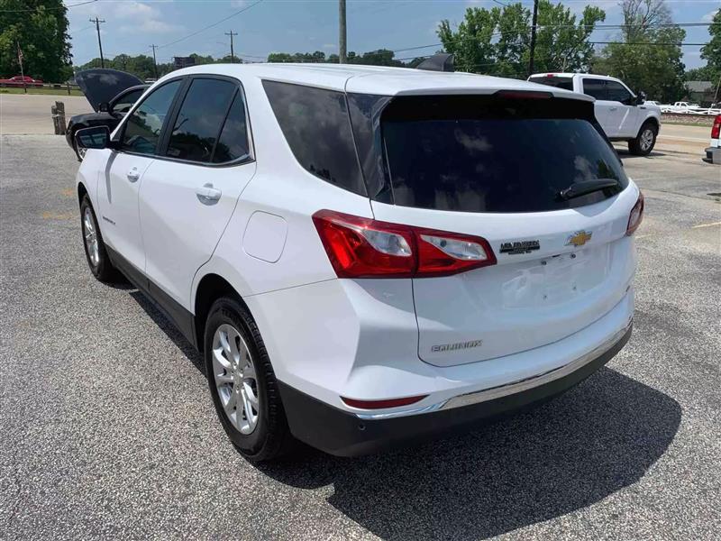 2021 Chevrolet Equinox LT photo 3