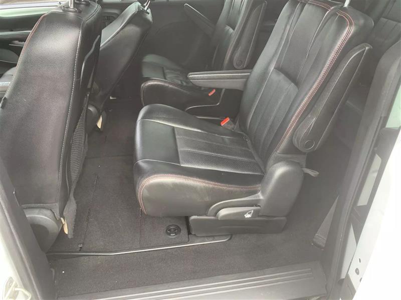 2019 Dodge Grand Caravan GT photo 2