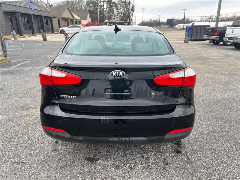 2015 Kia Forte LX photo 4