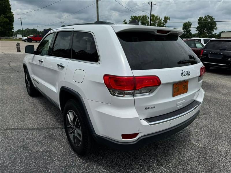 2018 Jeep Grand Cherokee Limited Sterling Edition Sport photo 3