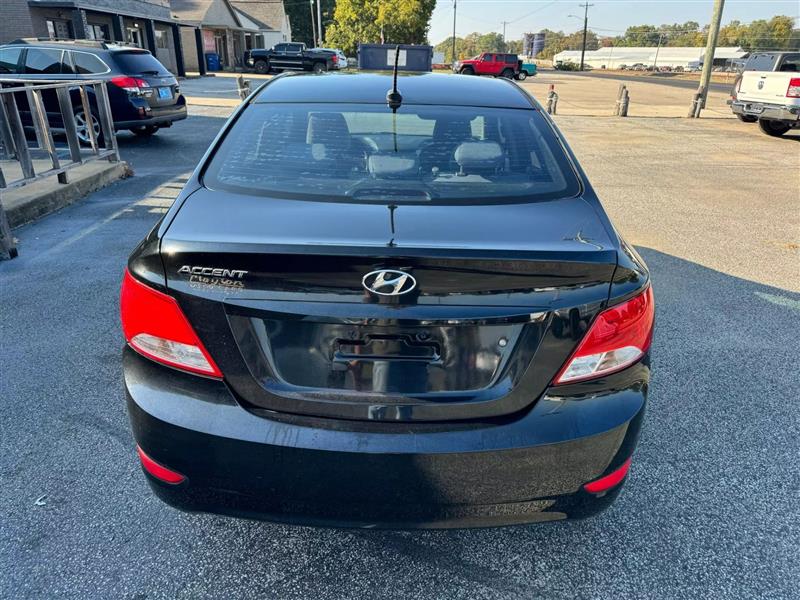 2017 Hyundai Accent photo 4