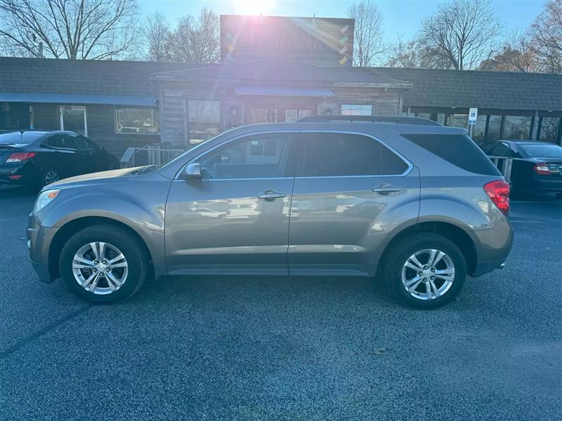 2012 Chevrolet Equinox LT photo 2