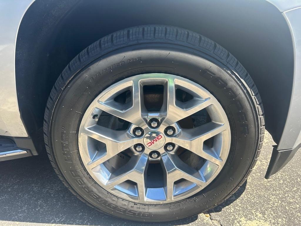 GMC Yukon XL 4WD 4dr SLE 2015