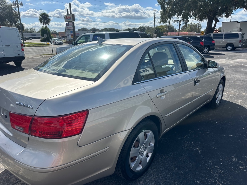 Hyundai Sonata 4dr Sdn I4 Auto GLS 2009 Hyundai Sonata 4dr Sdn I4 Auto GLS 2009