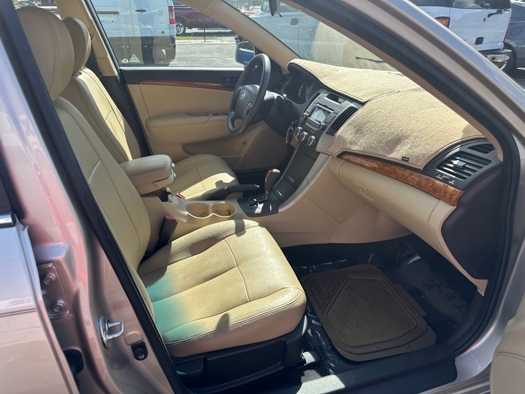 Hyundai Sonata 4dr Sdn I4 Auto GLS 2009 Hyundai Sonata 4dr Sdn I4 Auto GLS 2009