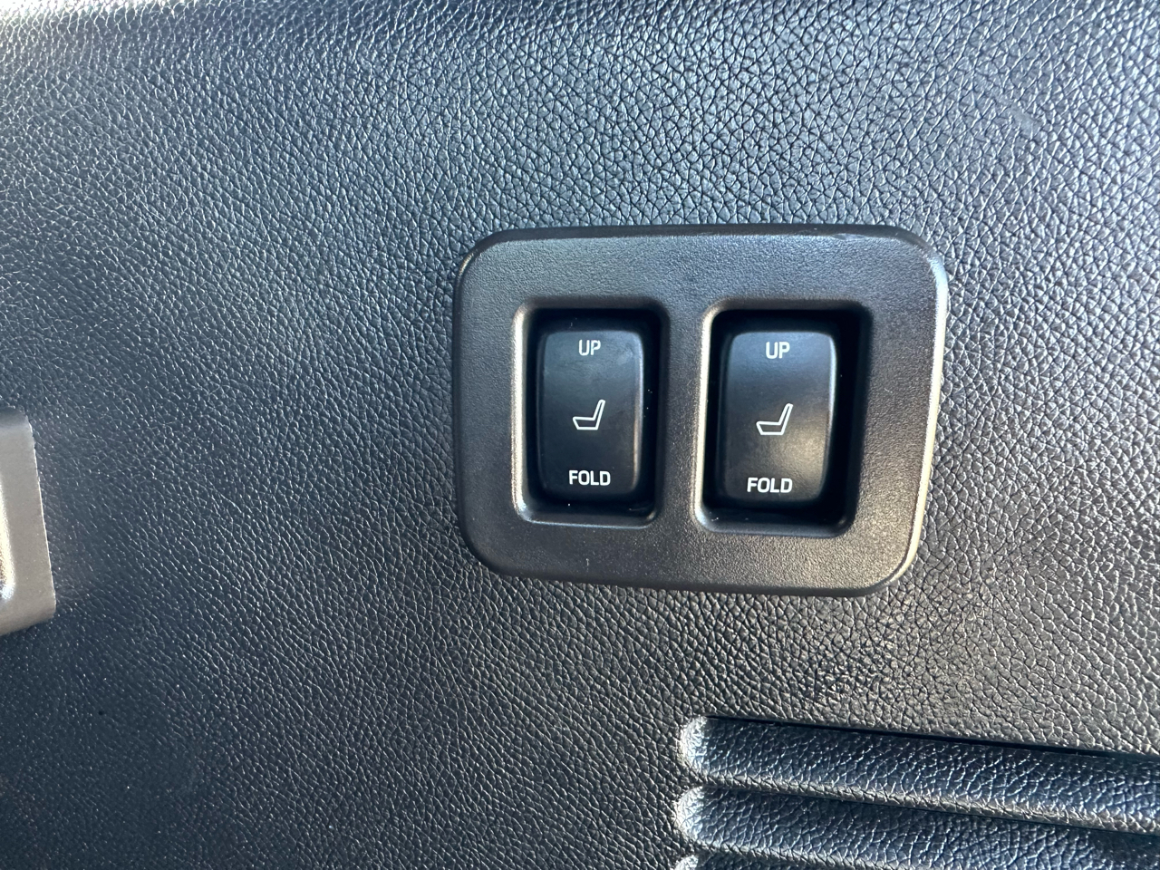 Ford Expedition EL 2WD 4dr King Ranch 2013