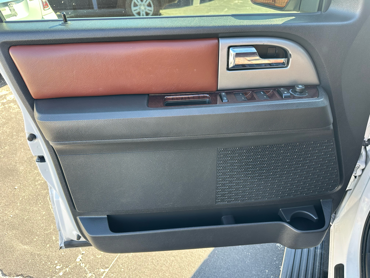 Ford Expedition EL 2WD 4dr King Ranch 2013