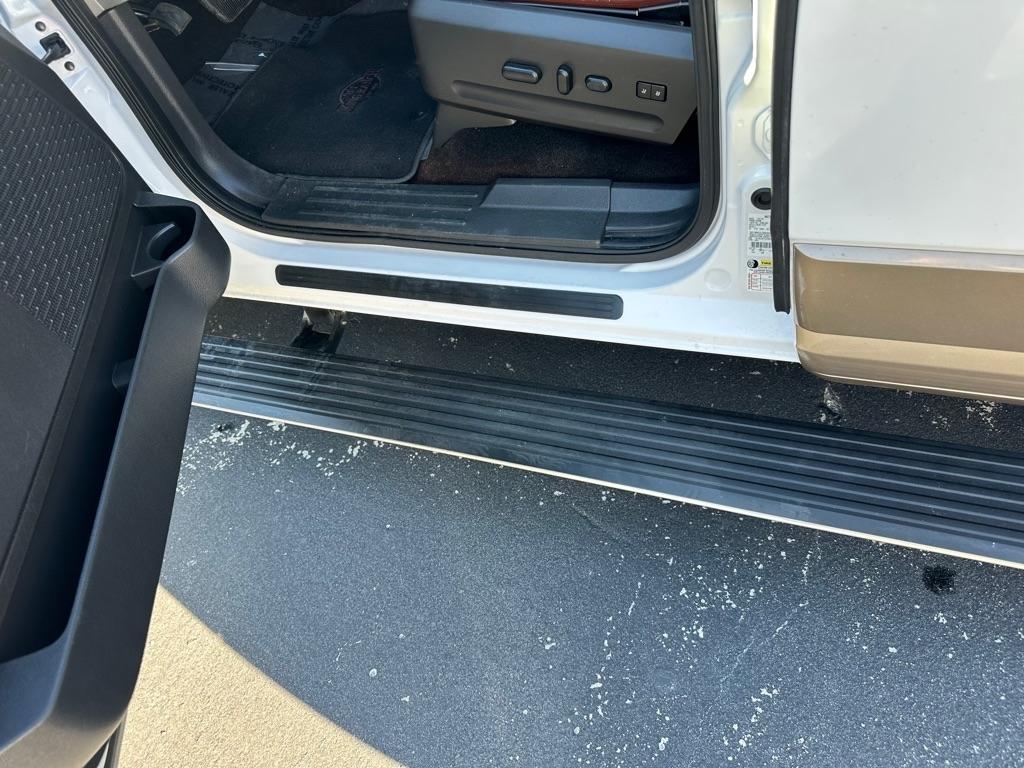 Ford Expedition EL 2WD 4dr King Ranch 2013