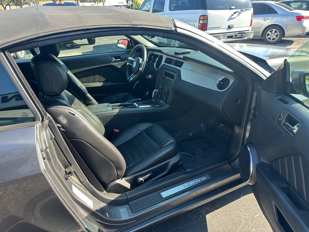 Ford Mustang 2dr Conv V6 2014