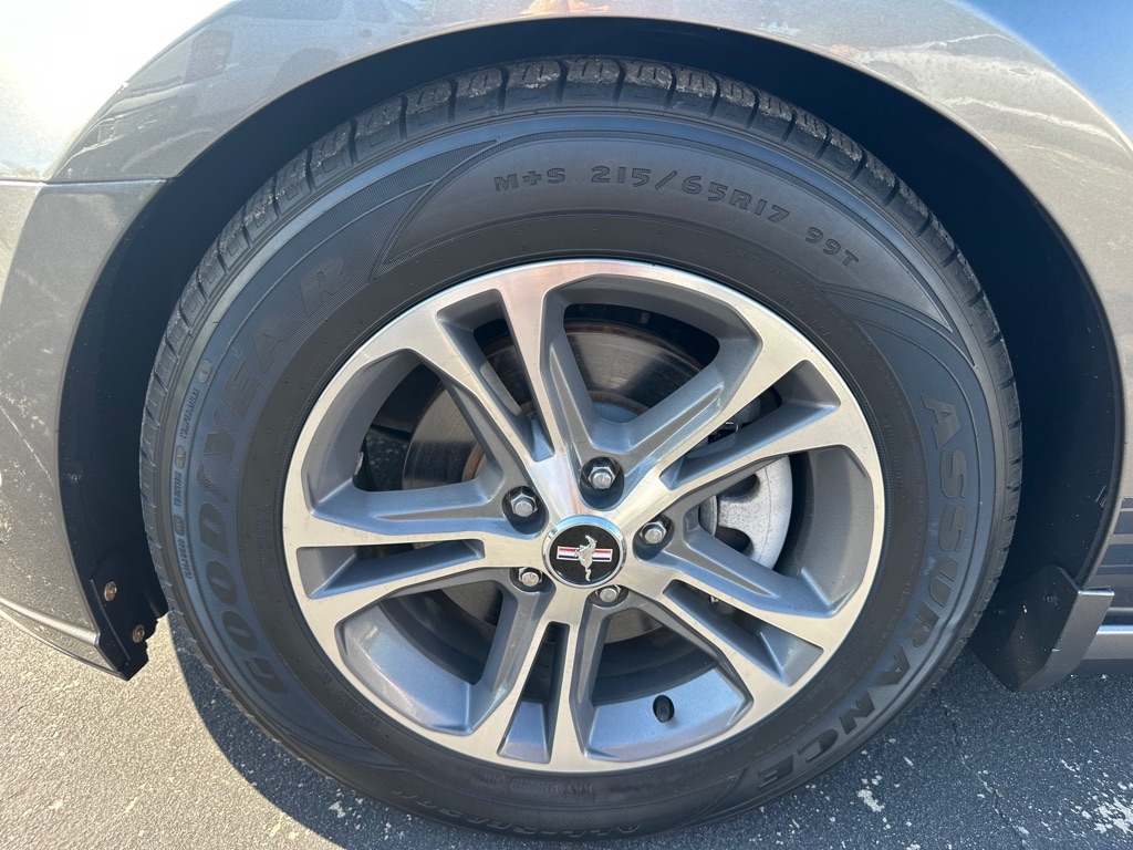 Ford Mustang 2dr Conv V6 2014