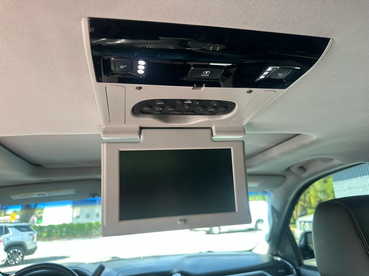 Chevrolet Suburban 2WD 4dr 1500 LTZ 2016