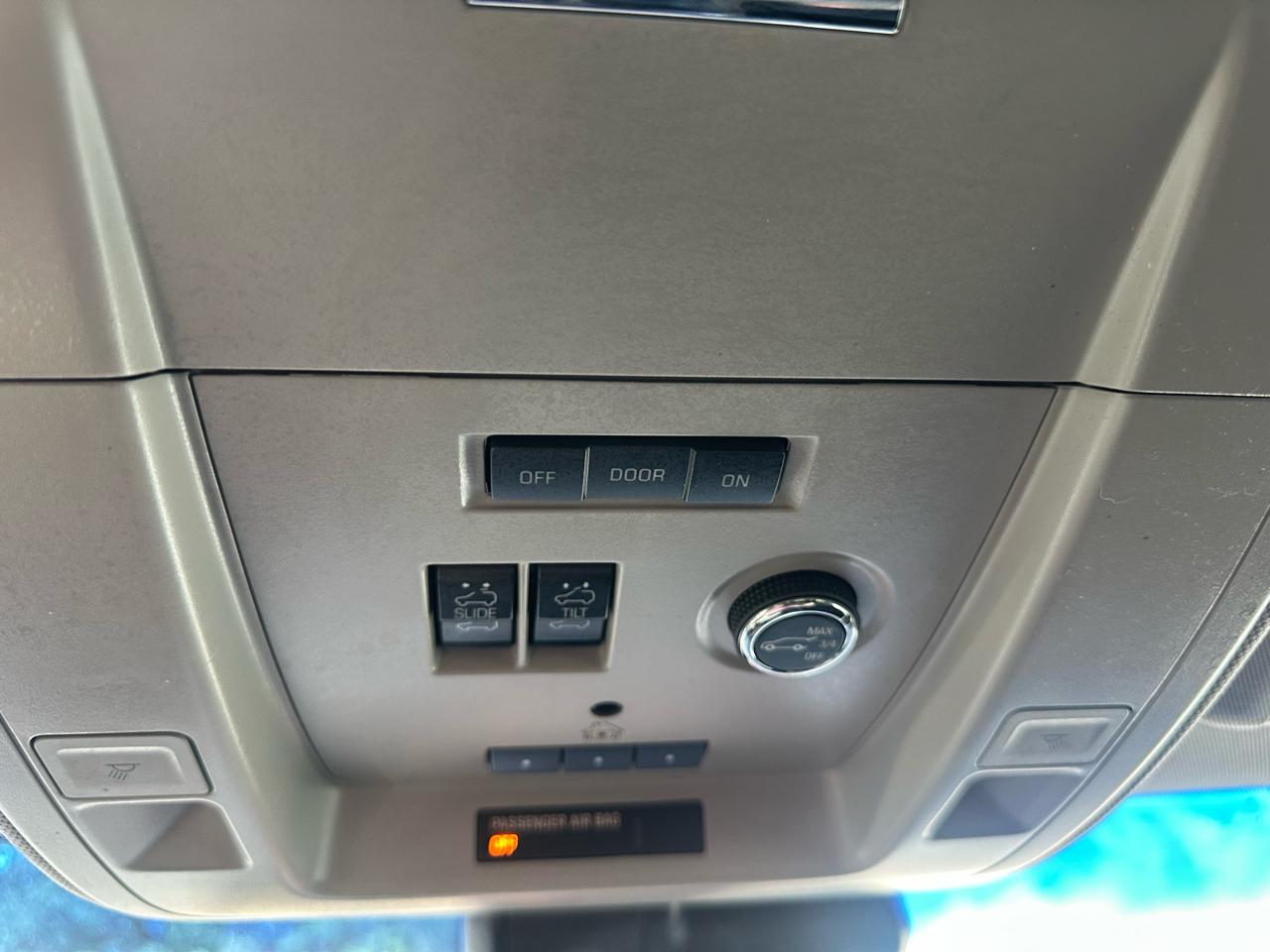 Chevrolet Suburban 2WD 4dr 1500 LTZ 2016