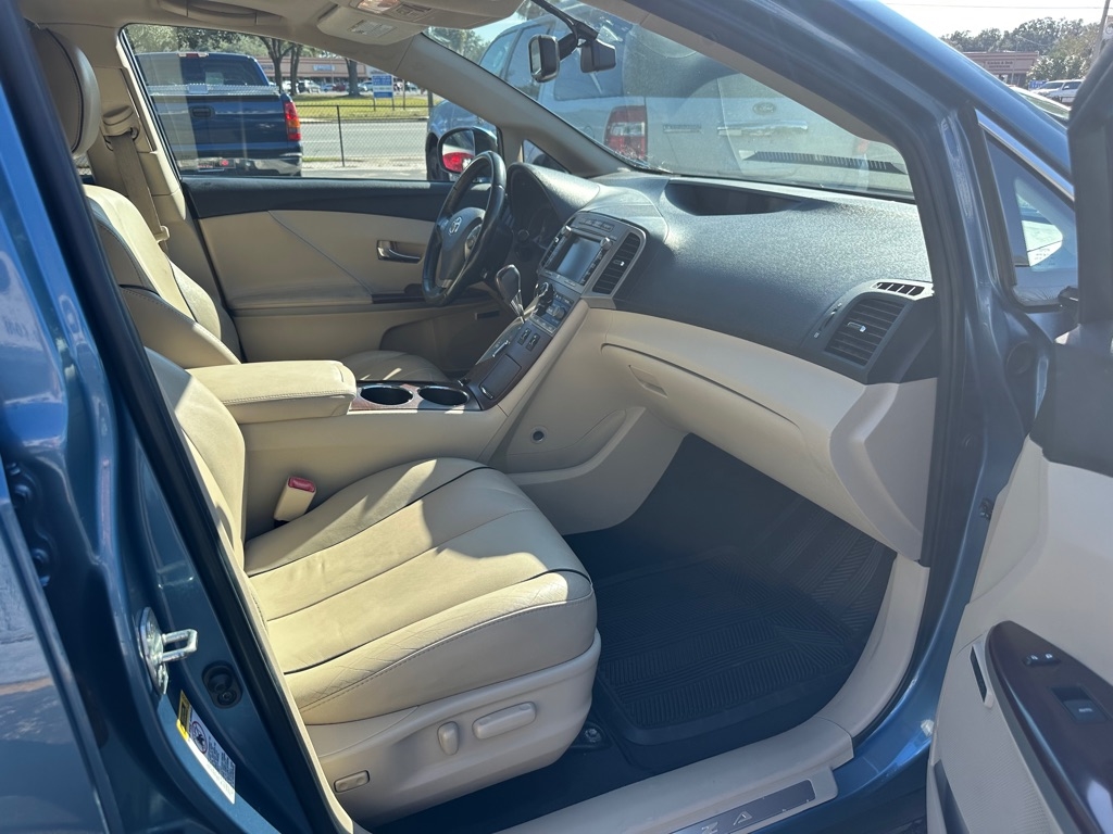 Toyota Venza 4dr Wgn V6 AWD (Natl) 2009