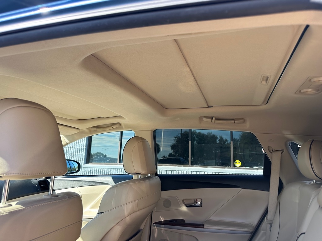 Toyota Venza 4dr Wgn V6 AWD (Natl) 2009