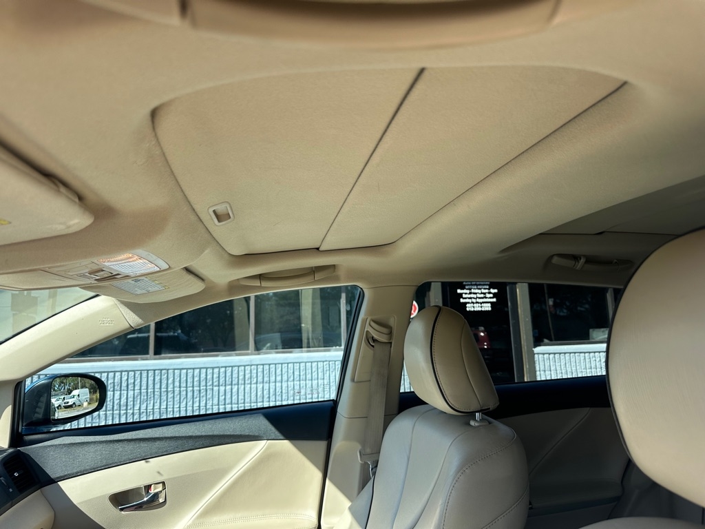 Toyota Venza 4dr Wgn V6 AWD (Natl) 2009