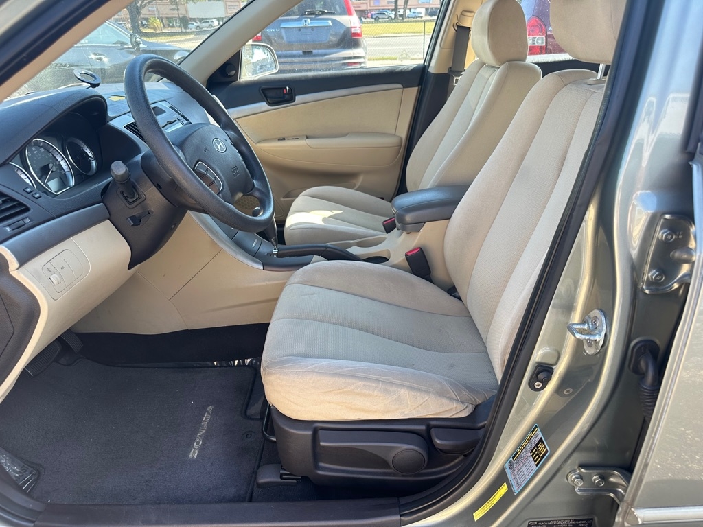 Hyundai Sonata 4dr Sdn I4 Auto GLS 2010