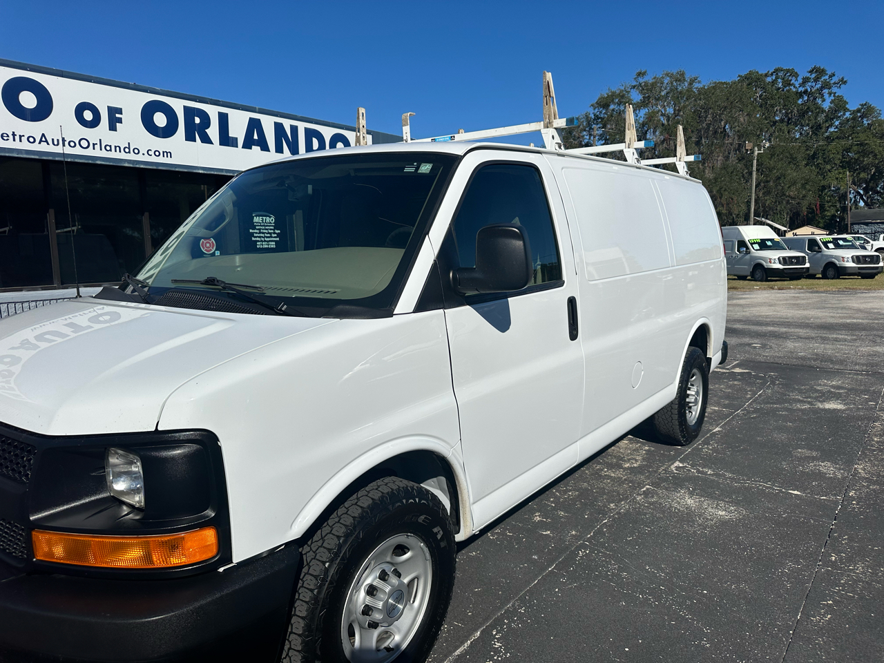 Chevrolet Express Cargo Van 2500 135" WB RWD 2017