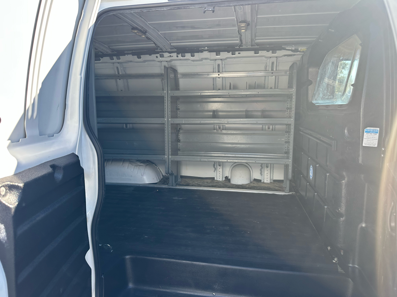 Chevrolet Express Cargo Van 2500 135" WB RWD 2017