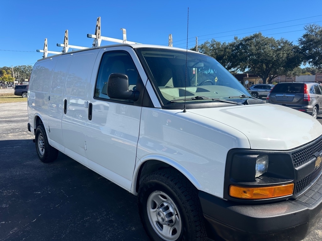 Chevrolet Express Cargo Van 2500 135" WB RWD 2017