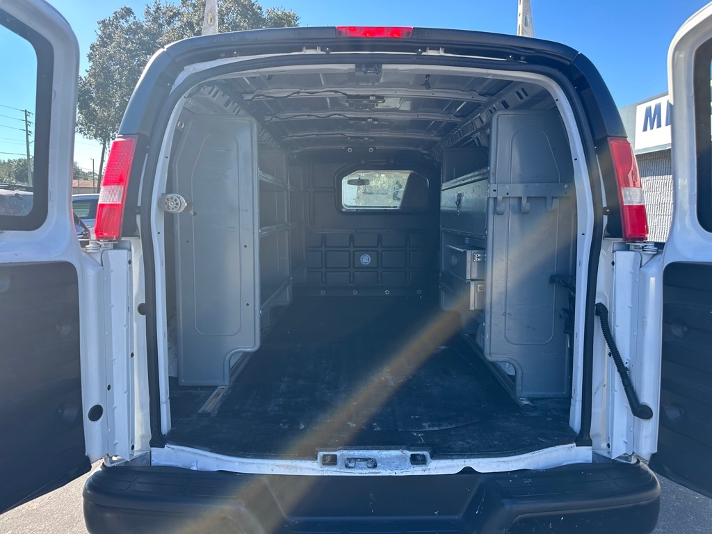 Chevrolet Express Cargo Van 2500 135" WB RWD 2017