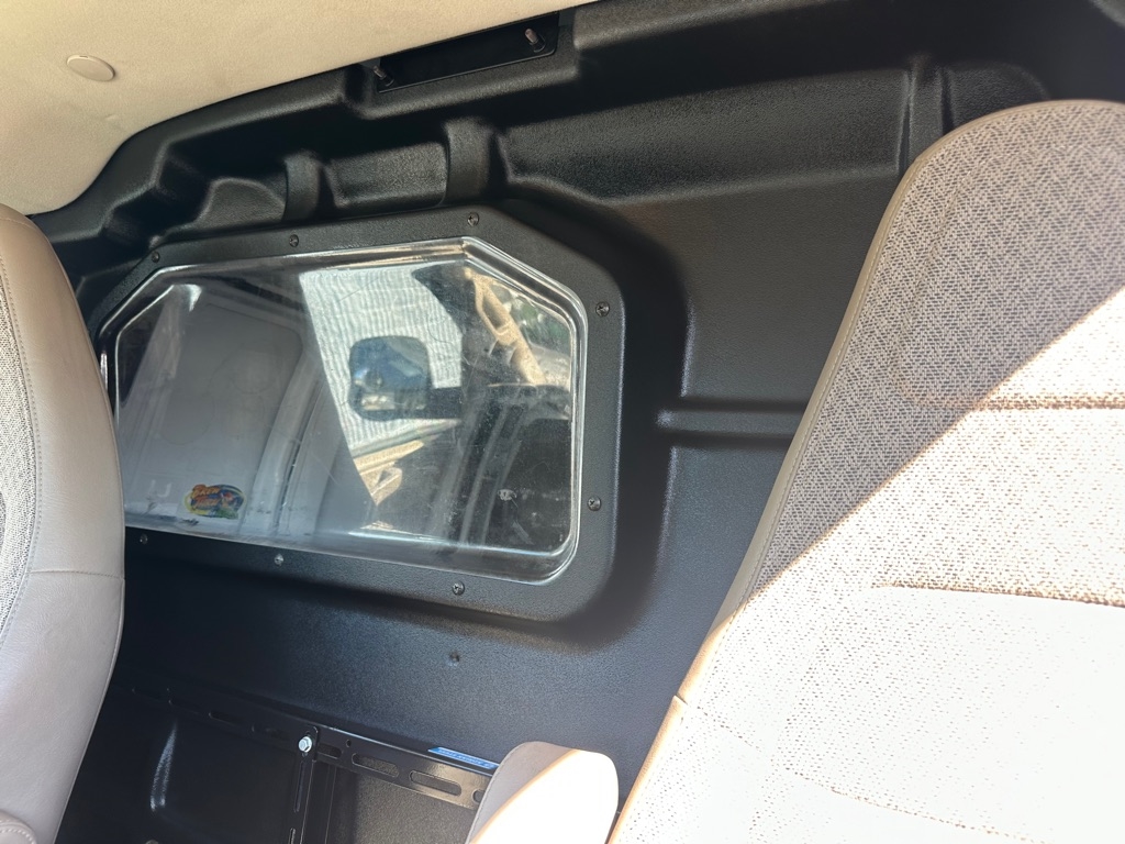 Chevrolet Express Cargo Van 2500 135" WB RWD 2017