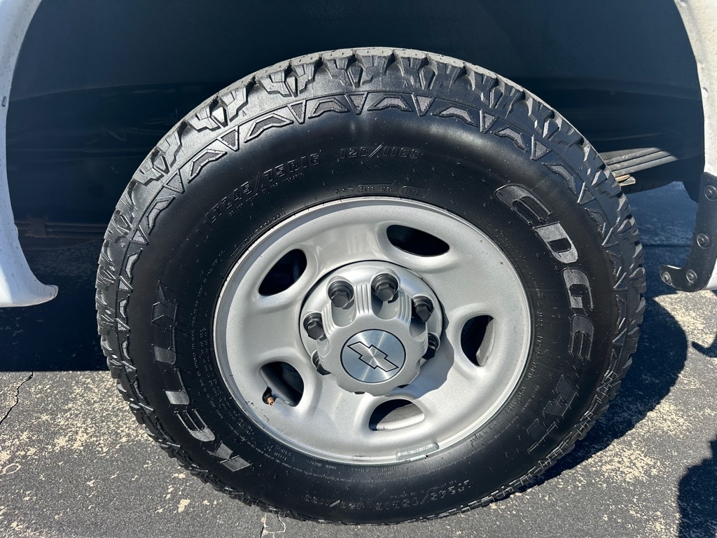 Chevrolet Express Cargo Van 2500 135" WB RWD 2017