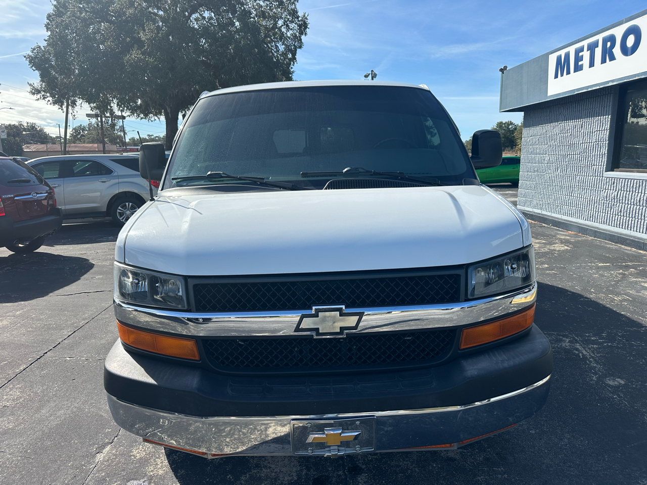 Chevrolet Express Passenger 3500 135" WB RWD 2011