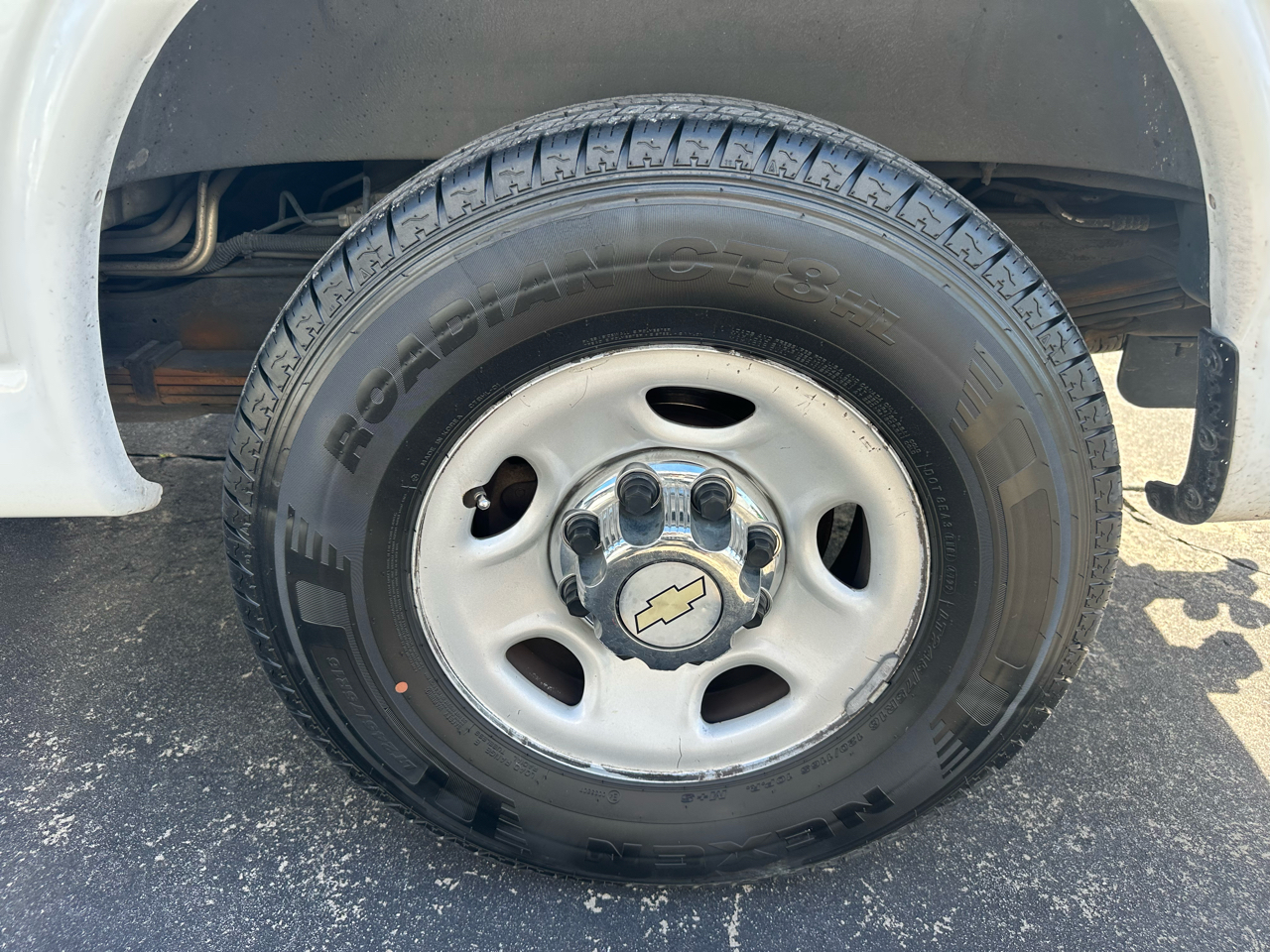 Chevrolet Express Passenger 3500 135" WB RWD 2011