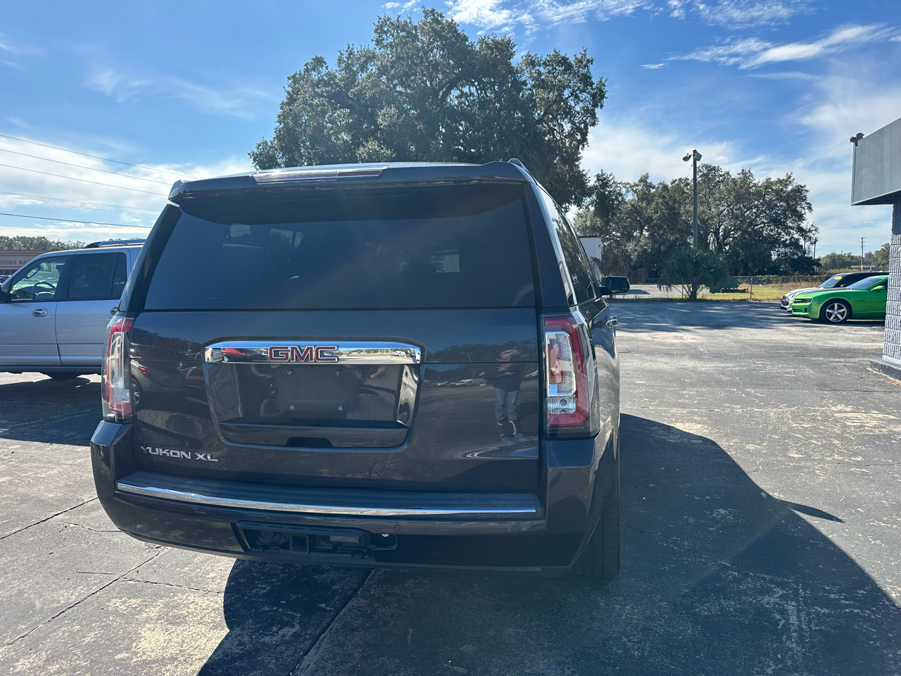 GMC Yukon XL 2WD 4dr Denali 2015