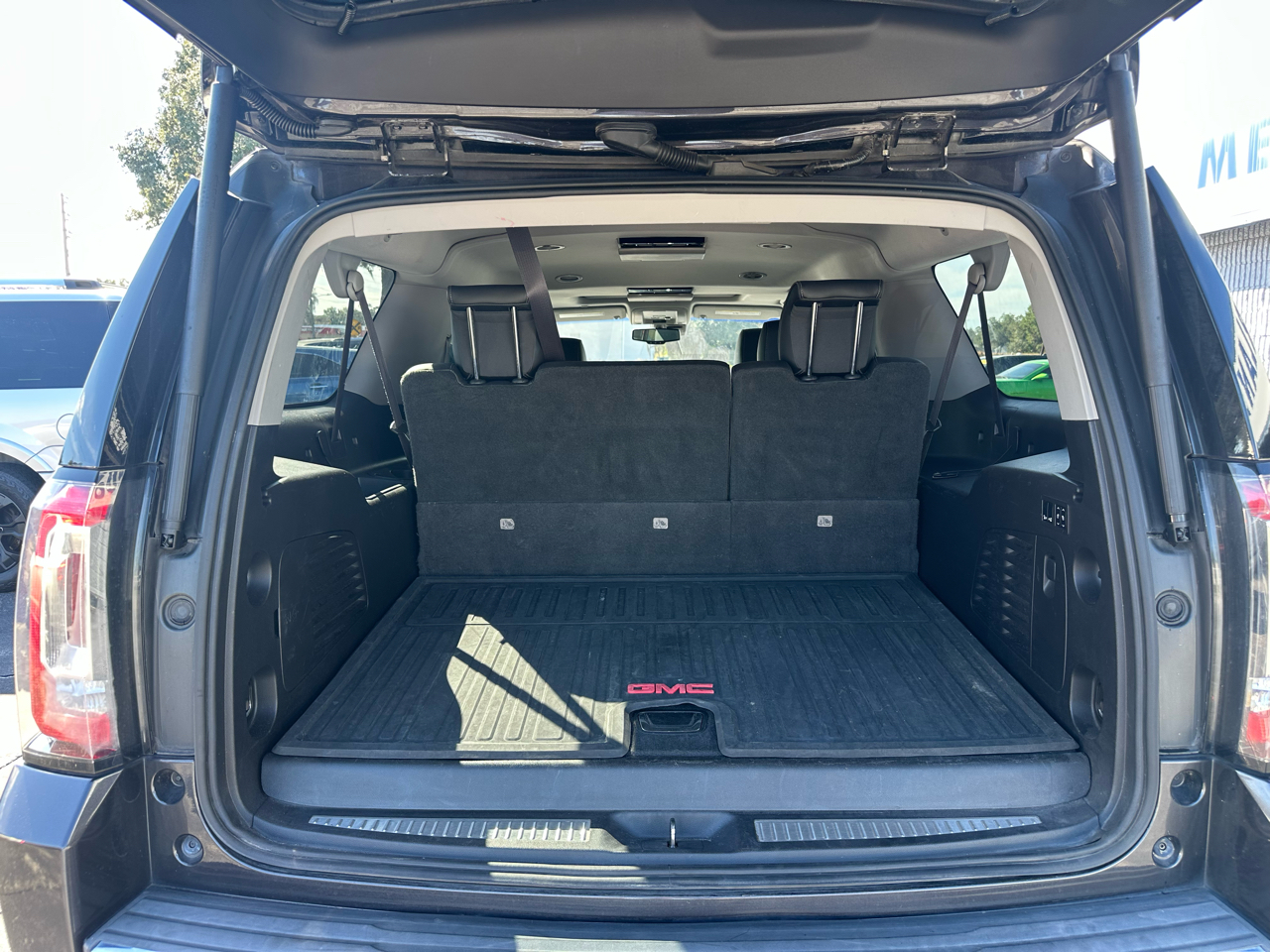 GMC Yukon XL 2WD 4dr Denali 2015
