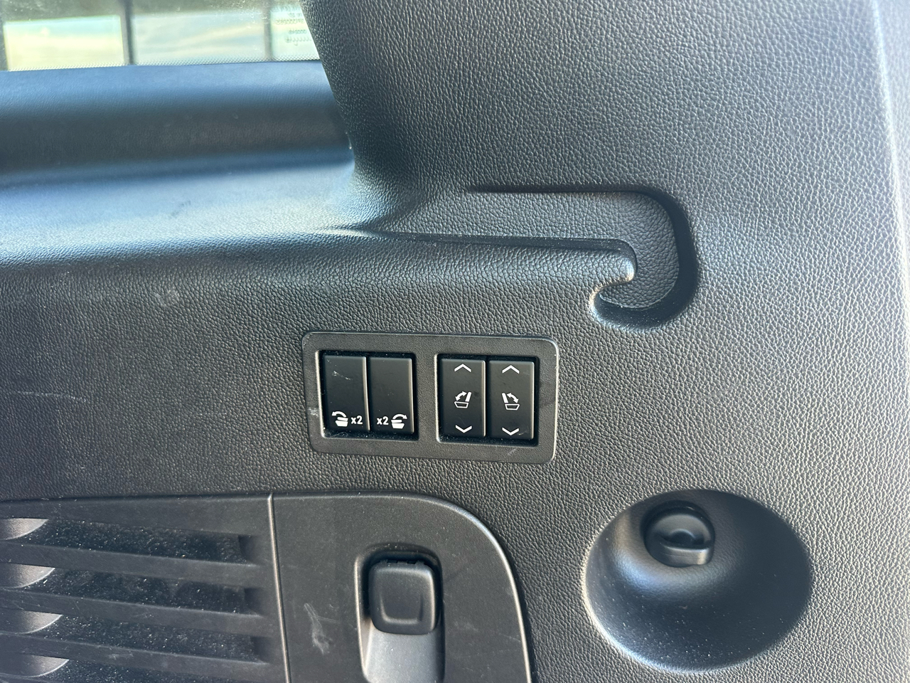 GMC Yukon XL 2WD 4dr Denali 2015