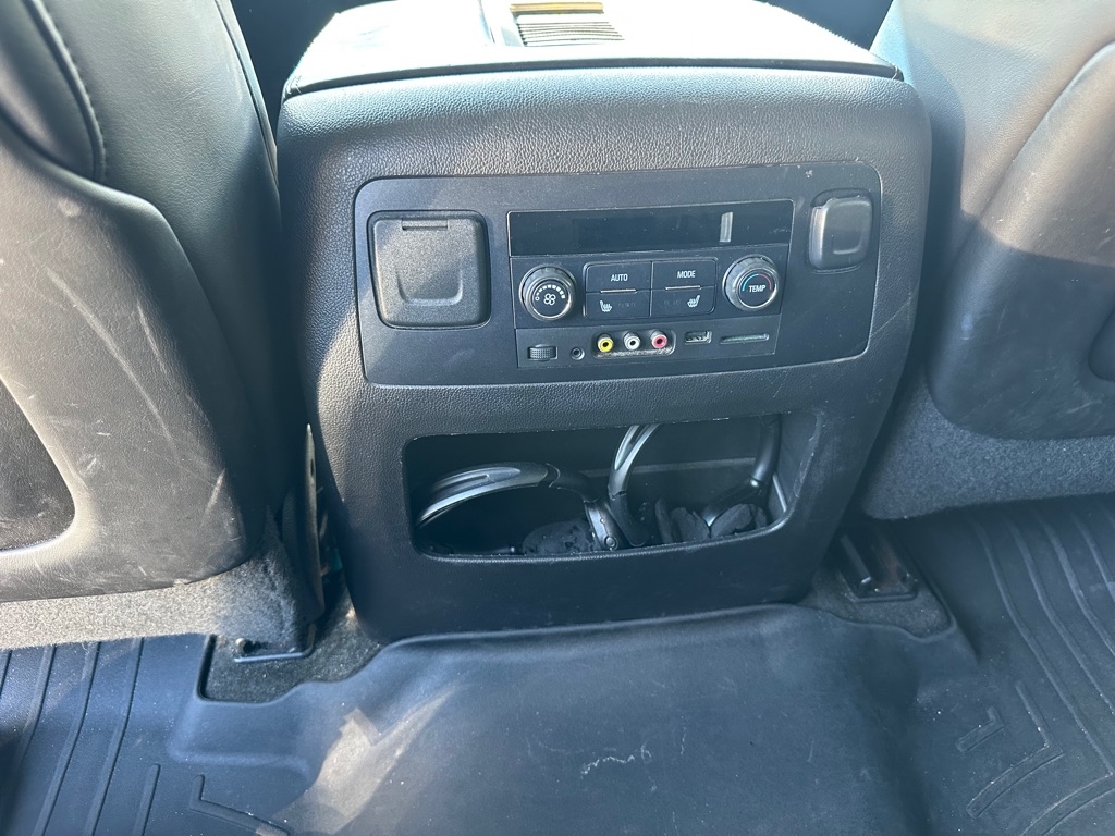 GMC Yukon XL 2WD 4dr Denali 2015