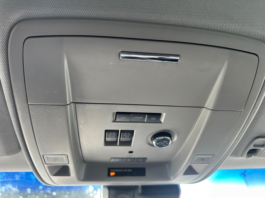 GMC Yukon XL 2WD 4dr Denali 2015