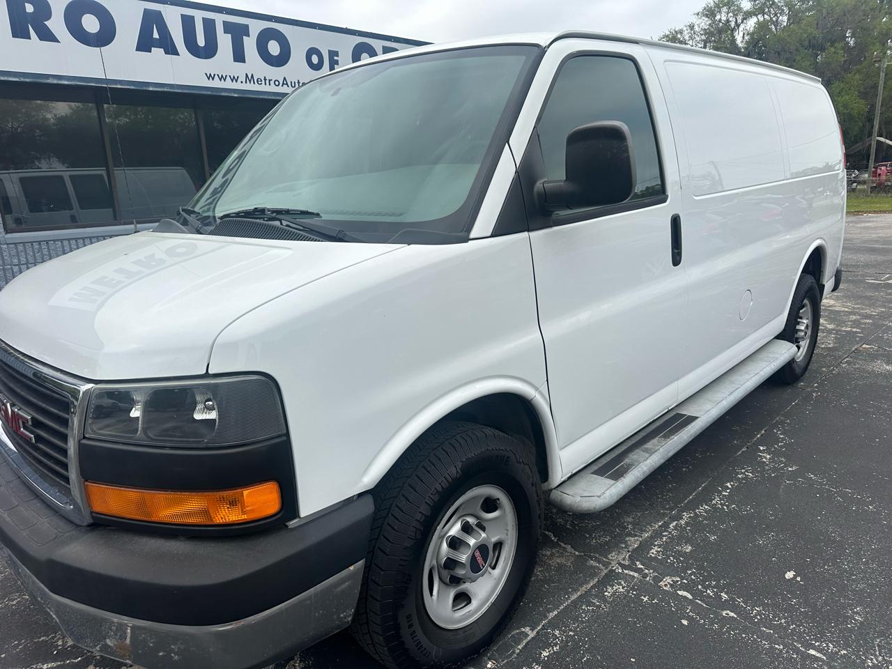 GMC Savana Cargo Van RWD 2500 135" 2015