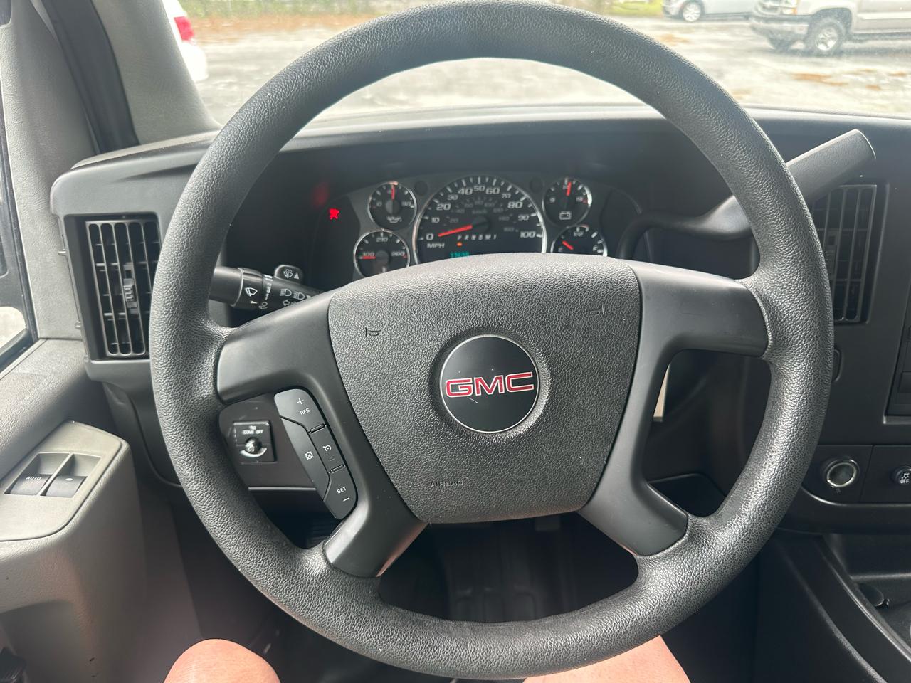 GMC Savana Cargo Van RWD 2500 135" 2015