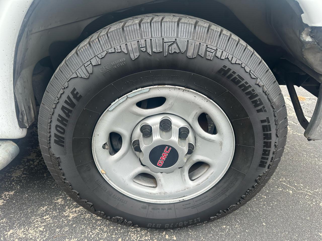 GMC Savana Cargo Van RWD 2500 135" 2015