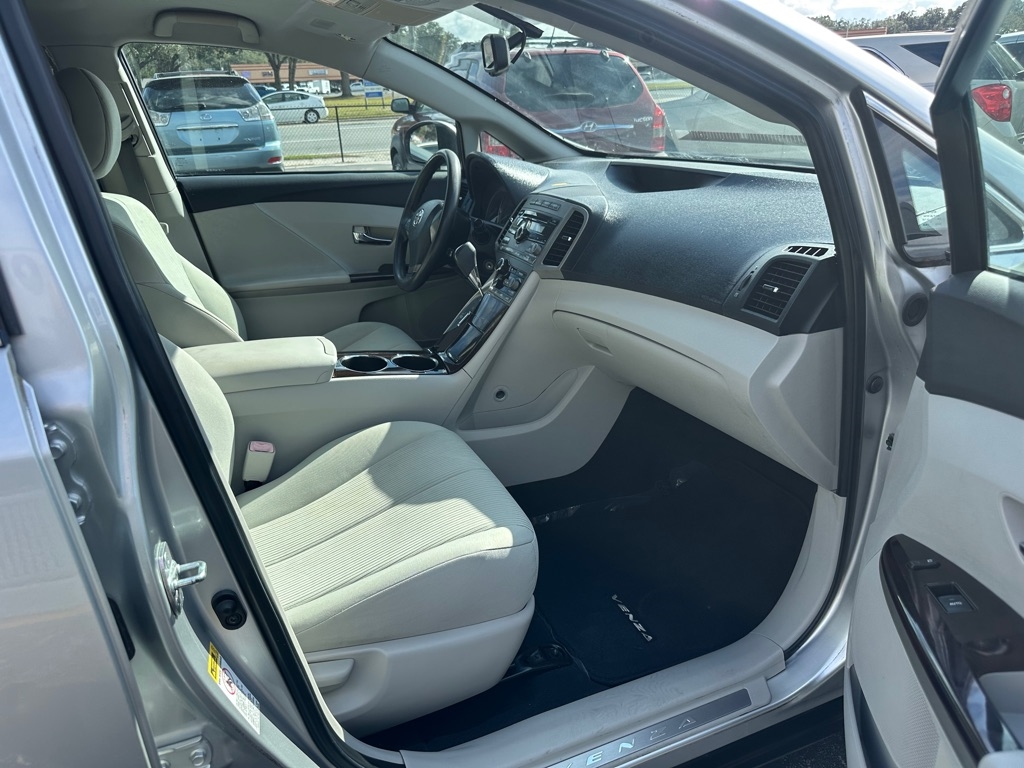 Toyota Venza 4dr Wgn I4 FWD (Natl) 2009