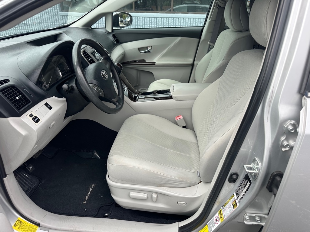 Toyota Venza 4dr Wgn I4 FWD (Natl) 2009