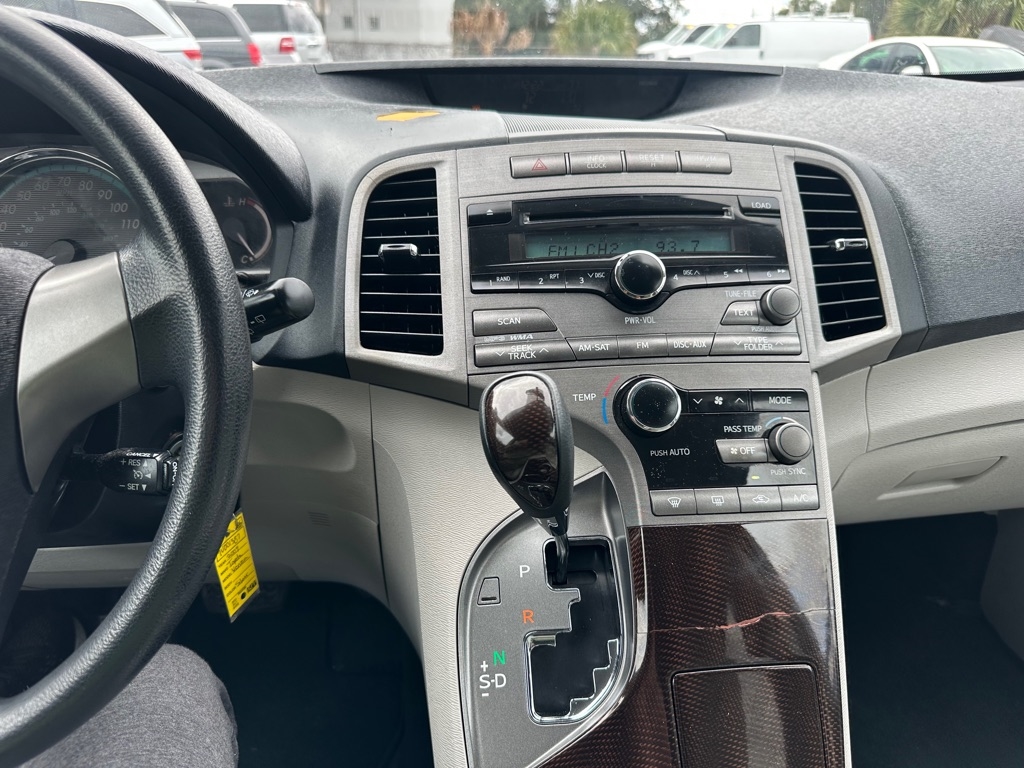 Toyota Venza 4dr Wgn I4 FWD (Natl) 2009