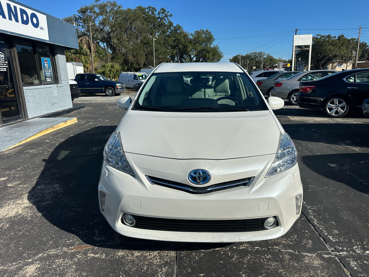 Toyota Prius V Five 2013