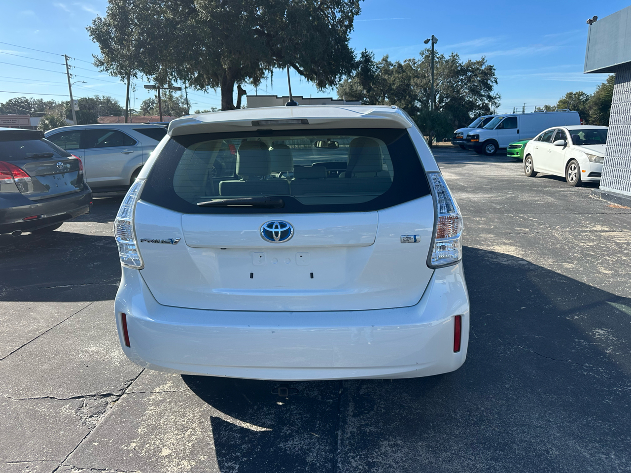 Toyota Prius V Five 2013