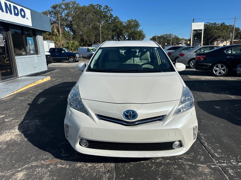 Toyota Prius V Five 2013