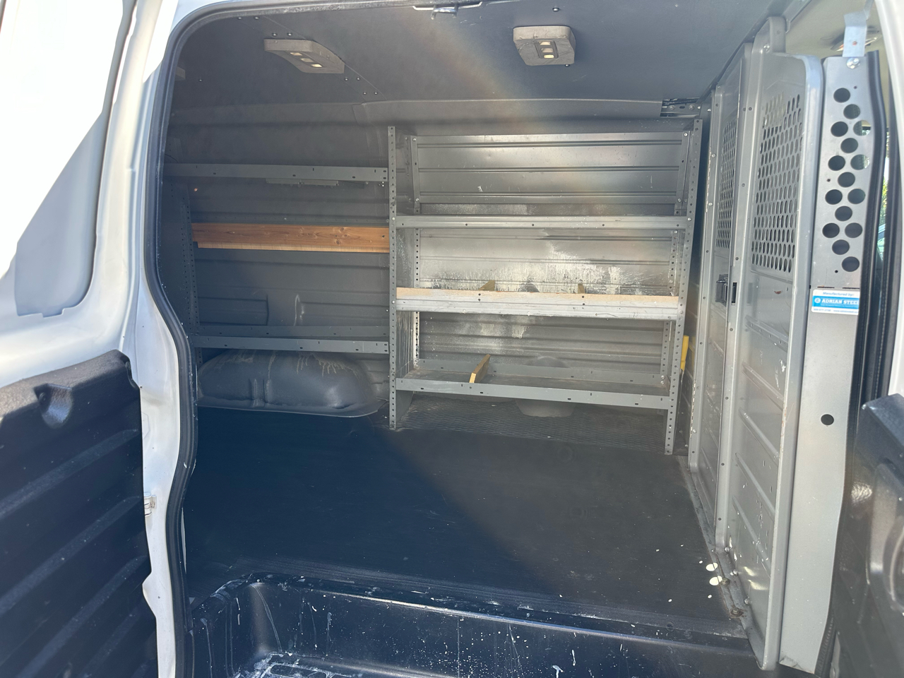 Chevrolet Express Cargo Van 2500 135" WB RWD 2018