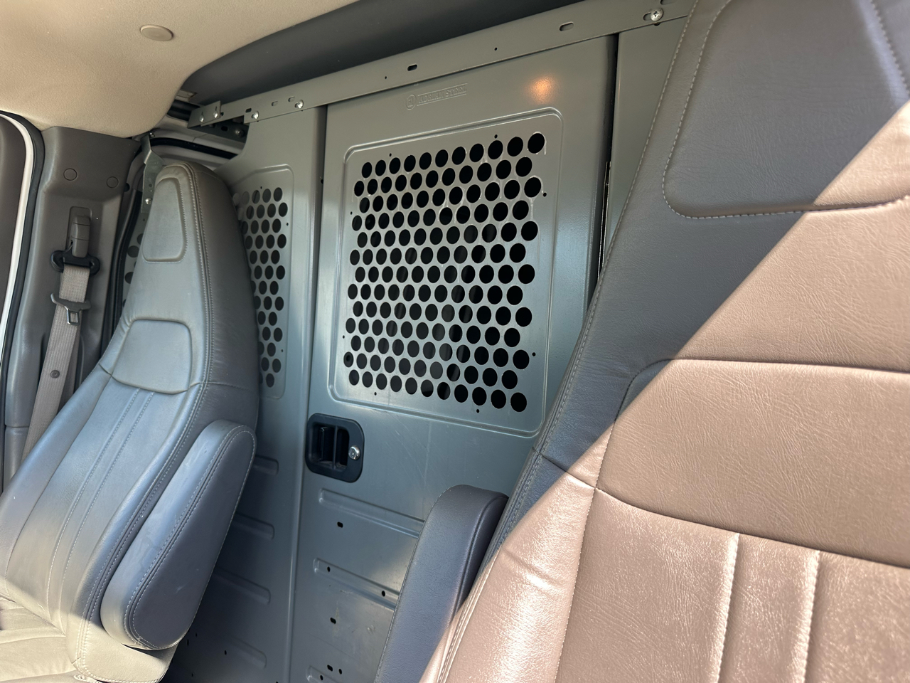 Chevrolet Express Cargo Van 2500 135" WB RWD 2018