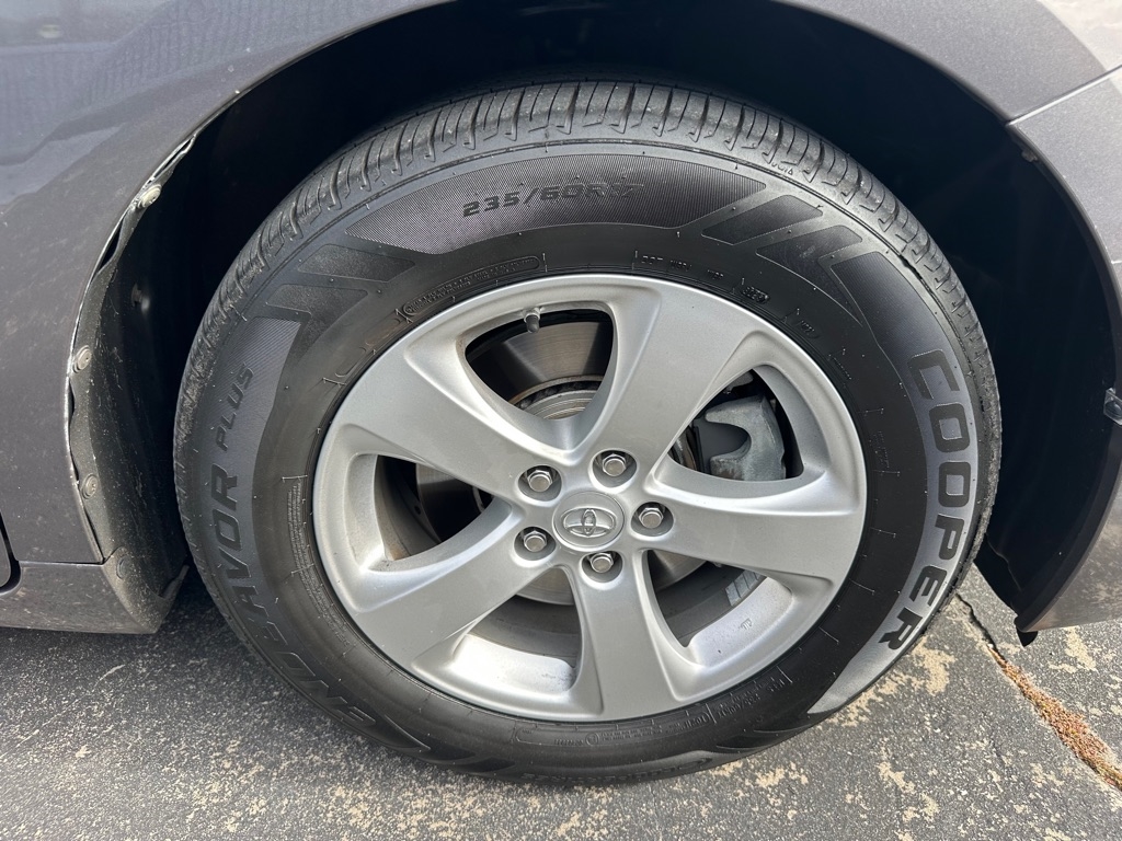 Toyota Sienna 5dr 8-Pass Van V6 LE FWD (Natl) 2015