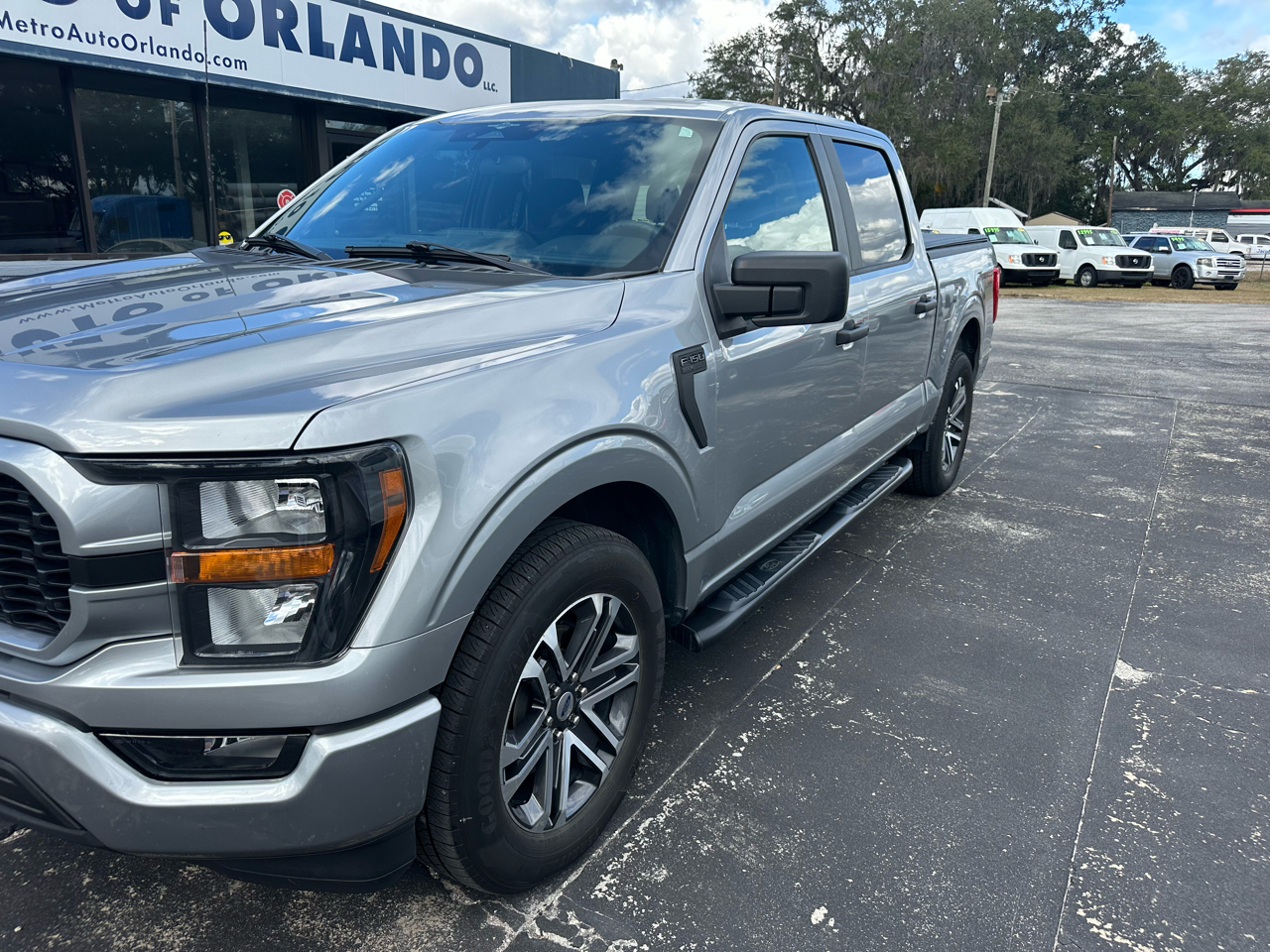Ford F-150 XL 2WD SuperCrew 5.5' Box 2023