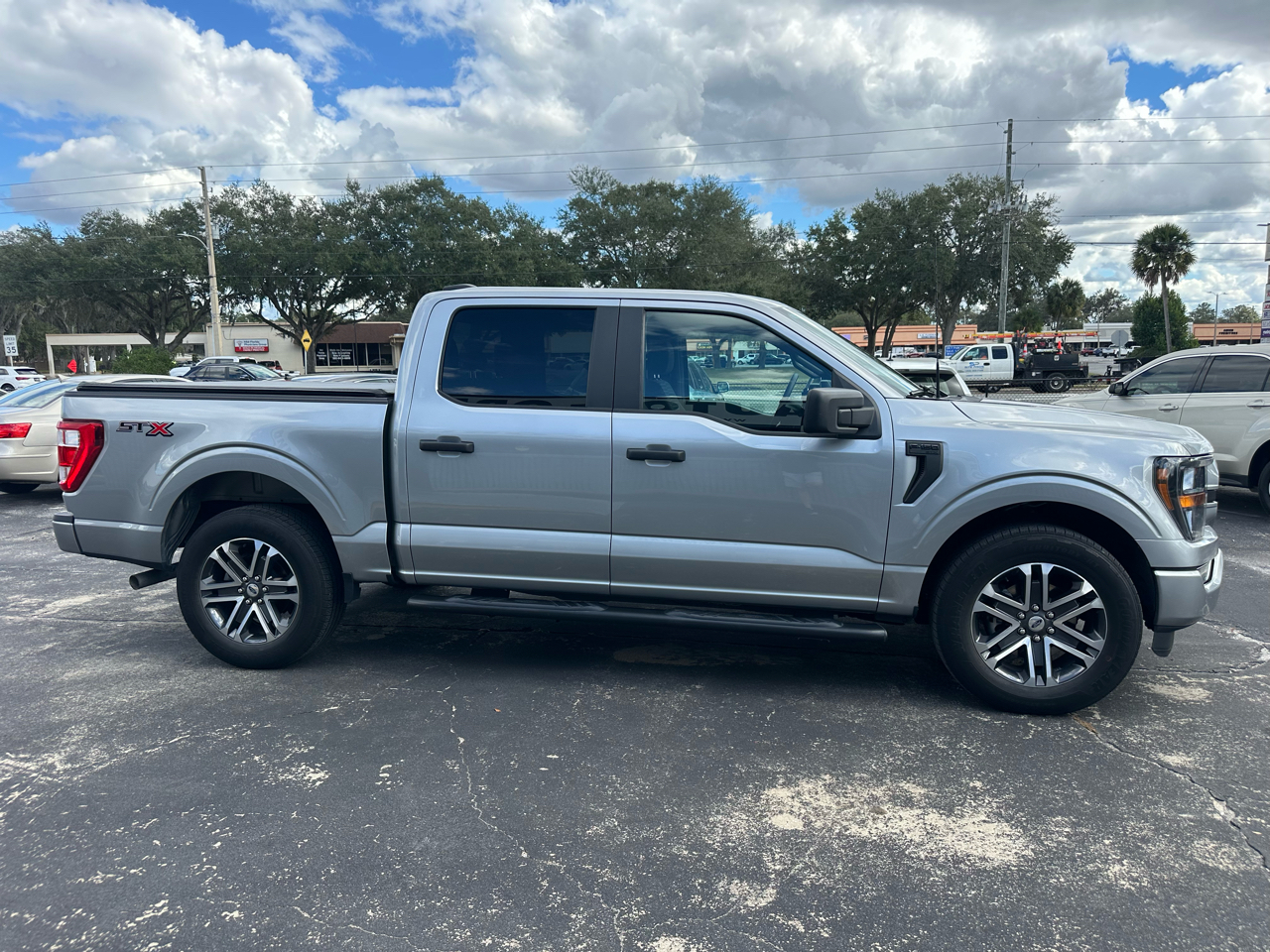 Ford F-150 XL 2WD SuperCrew 5.5' Box 2023